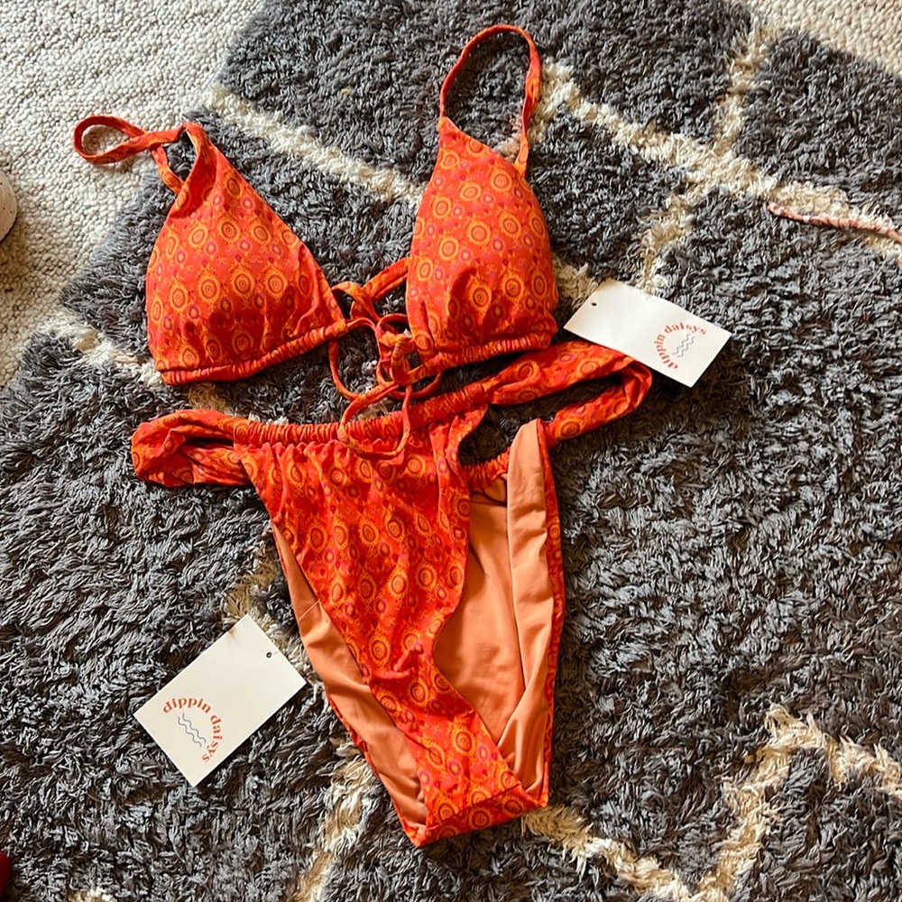Dippin Daisys | Orange paisley bikini Medium